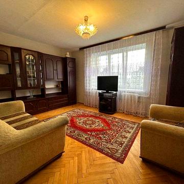 Хороша  2х на  квартира  на  Симиренка 2/19