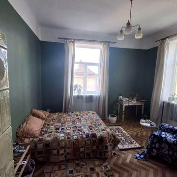 Продаж 2 к квартири Морозенка( цирк)