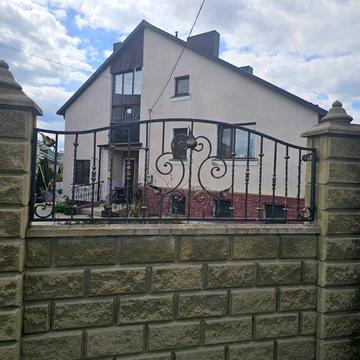 Продаж будинку на околиці Луцька