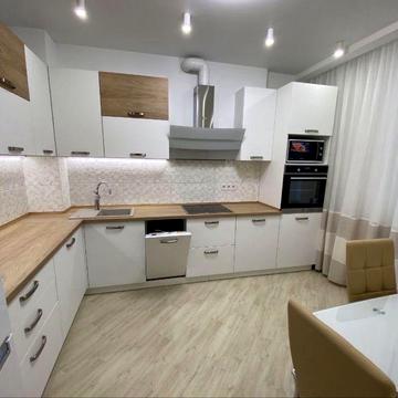 Без %%% ЖК Медовий Кадетський гай 10 генератор 4 поверх продаж 2х к.квартири з ремонтом ЖК Медовий