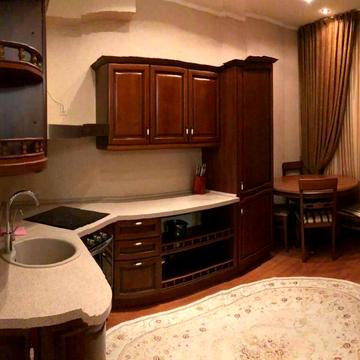 Тараса Шевченка бульв., 33-Б