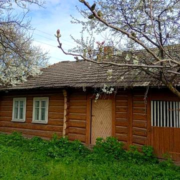 Будинок із садовою ділянкою