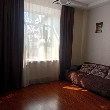 Продається 1-к квартира.Реальному покупцю гарний торг.Обмін на будинок без ремонту/або нормальному стані  біля 8 школи,Шанхай,район жд вокзалу