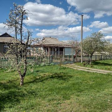 Продам дім в смт Саврань