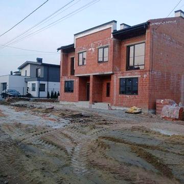 Продається сучасний котедж у Зимній воді