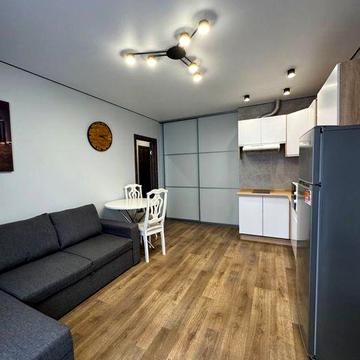 Оренда двокімнатної квартири з двориком ЖК Петрівський Резіденс