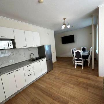 Здам 1 кімнатну квартиру -студію!