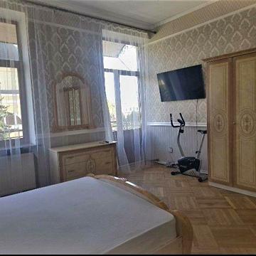 4кім квартира центр,вул О. Кобилянської, біля Собору,   можливо з тваринками