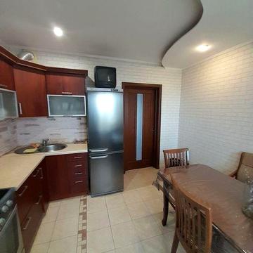 Эрнста 12, 65 кв м, Кадетский гай, Севастопольская площадь