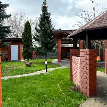 У продажу будинок у котеджному районі Царське
