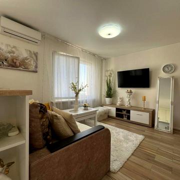 Оренда 1-кімн.квартири студіо на С. Русової 5 б