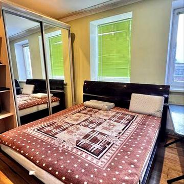 Здам 1 кімнатну квартиру біля Житнього ринку  з АО можна з тваринами