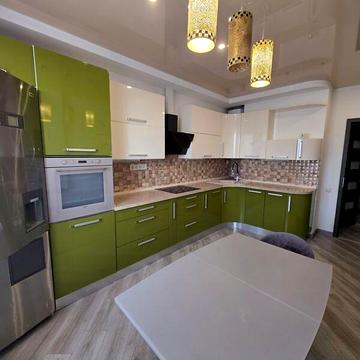 Продаж 3к Квартира Шкільна вулиця ЖК Янтарный