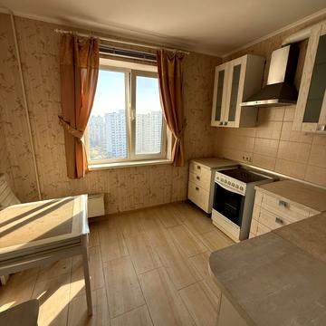 Ревуцького вул., 4