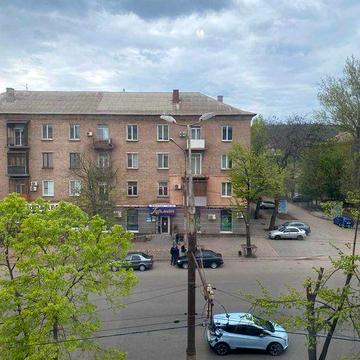 Продаж 2 кімнатної сталінки на Кресі, вул. Січеславська, середній поверх