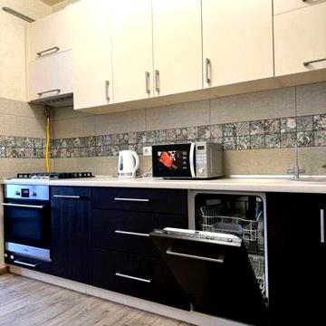 Срочно продам 2х комн квартиру м Армейская 3 мин 3/5 с капит ремонтом