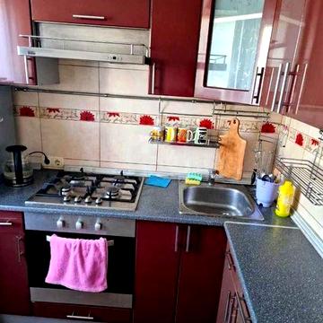 Срочно продам 2х комн квартиру пр Байрона 2/5 с ремонтом, меб, техн.
