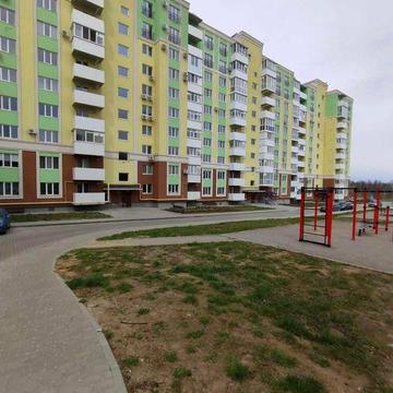 Продам трикімнатну квартиру на Садах-2