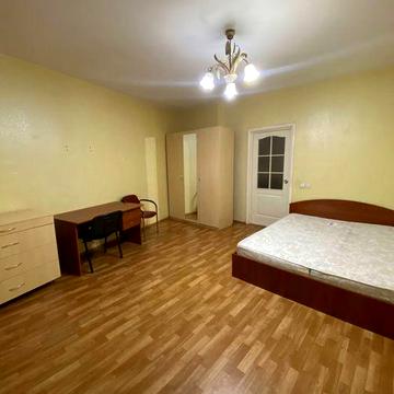 Пчілки 5 , 2 ком. квартира. Метро Позняки