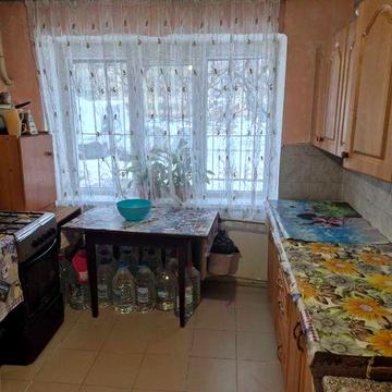 24(33778код55)Кімната площею 12 м² в ідеальній комунальній квартирі на вулиці Космонавтів. Через дорогоу парк Марка Твена