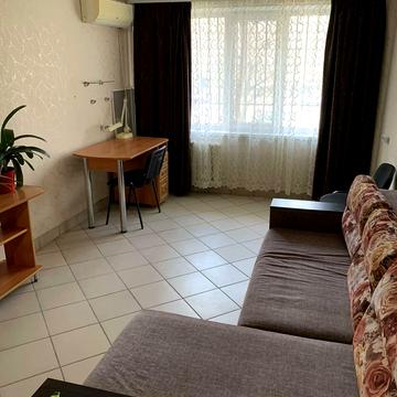 Олексія Різниченка вул. (Співдружності), 12