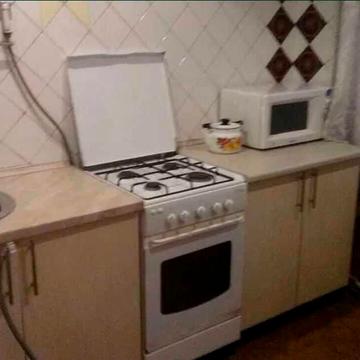 1 кім з КУХНЕЮ 10 м2 багатоповерхівка ПАРУС (719941)