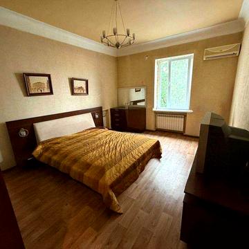 Продам 2к квартиру 70,5 кв.м. пр. Д Яворницкого Центр города