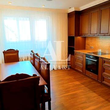 Продаж 3-кімнатної квартири з ремонтом ЖК "Деміївка", вул. Деміївська, метро Деміївка ЖК Деміївка