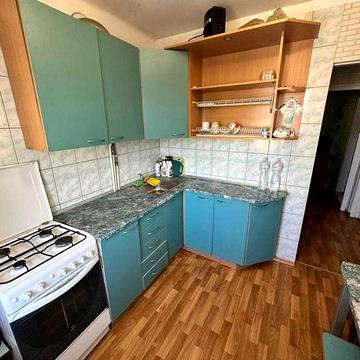 Продам 3-кімнатну квартиру в районі Центрального ринку.