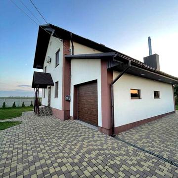 Будинок 141м² з ремонтом + 10 сот | Омеляна (центр) | 10 хв до міста