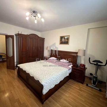 Михайла Гришка вул., 9