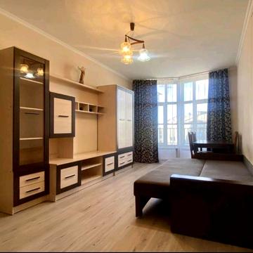 Залізнична вул., 25