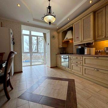 Продаж 4-к квартири Личаківський район