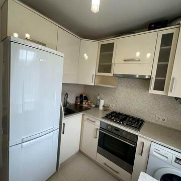 Оренда 2 кім квартири. Коновальця. З паркомісцем