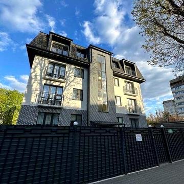 Квартира в клубному будинку