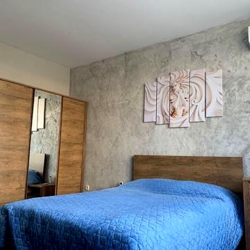 Європейського Союзу просп. (Правди), 45-А