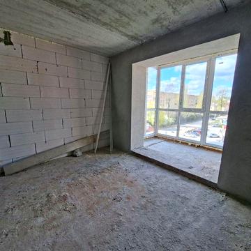 Продаж 1 кім. неподалік центра