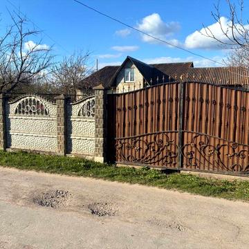Цегляний будинок 104 м² з ділянкою 55 соток