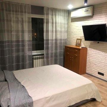 Сдам 3-кімнатну квартиру по вул. Ревуцького 19/1