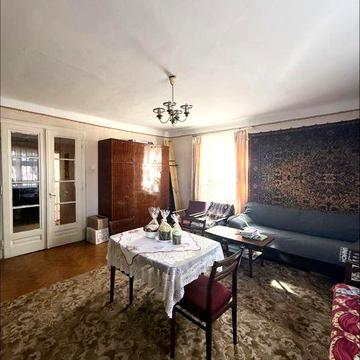 Двокімнатна квартира під ремонт провулок Суворова  Паркова зона