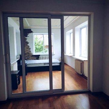 Продам Дом в Совиньон 1. Цокольный этаж. Рядом спуск к морю.