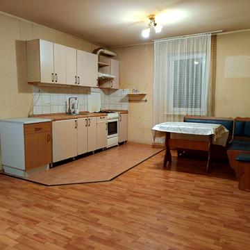 Хата в оренду. Погреби, центр