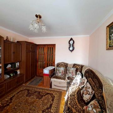 Продається 3-кімнатна квартира на вул. Коновальця