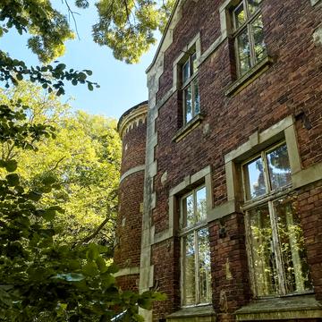 Академіка Андрія Сахарова вул., 62А