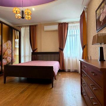 Оренда 1 к.кв. на Лесі Українки 7-Б, Печерськ, Кловська