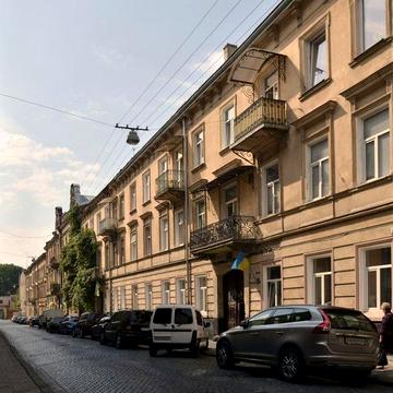 Історичний центр міста, вулиця Ігоря Дашка, Львівський оперний театр.