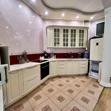 Красива 3 кімнатна квартира з ремонтом меблями  та технікою Район Одеської Байрона.