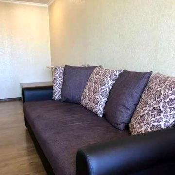 1-кімнатрна квартира в оренду (вул. Політехнічна 10)