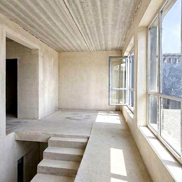 ДВОРІВНЕВА КВАРТИРА З ТЕРАСОЮ ТА ВИДОМ НА ГОРИ