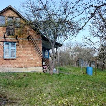 Продається дачна ділянка з будинком
